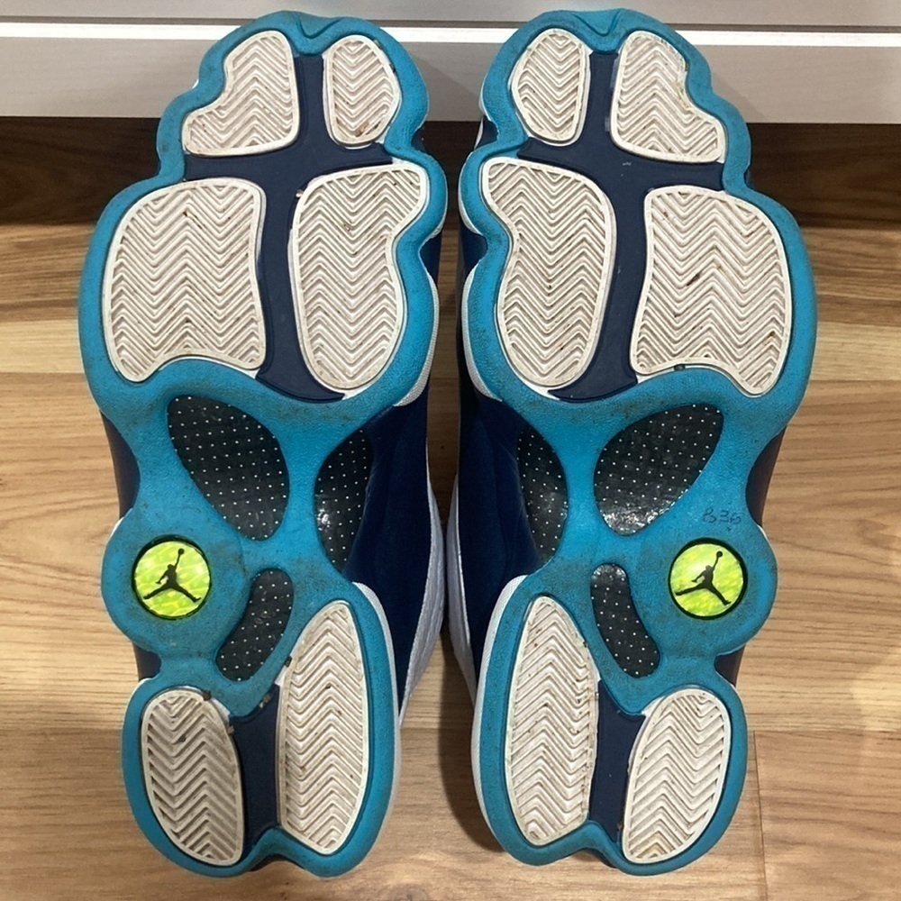 MEN’S Air Jordan 13 Low 'Hornets' - Picture 5 of 5